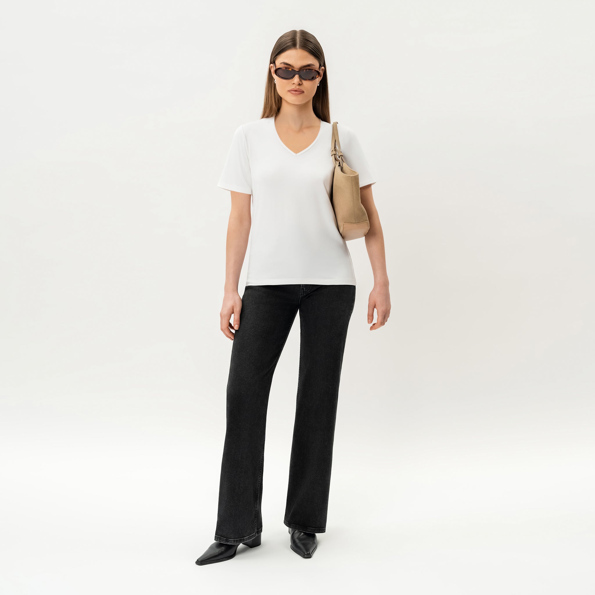 Fitted V-neck Pima T-shirt - Ninepine