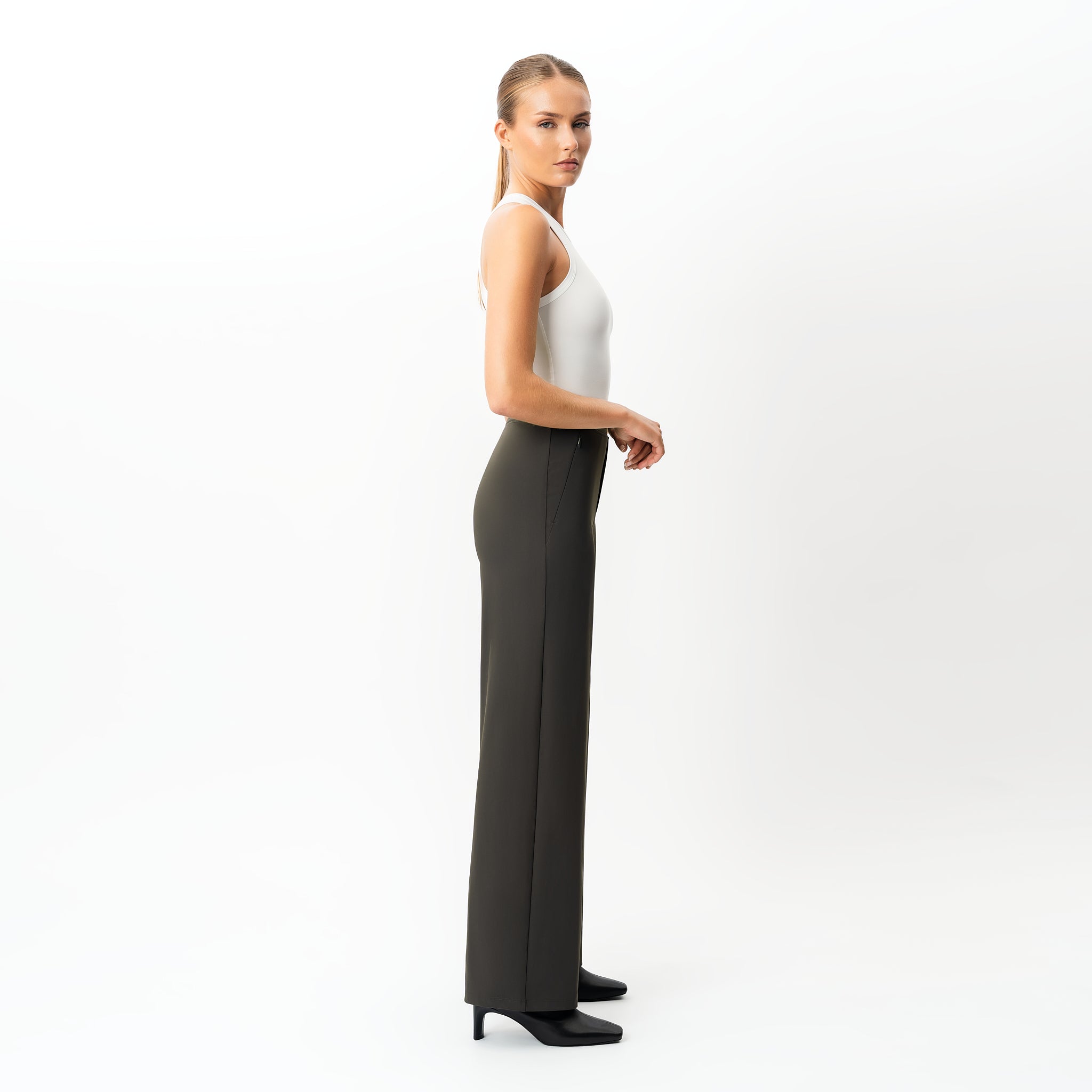 Asana Relaxed Straight Pant - Ninepine