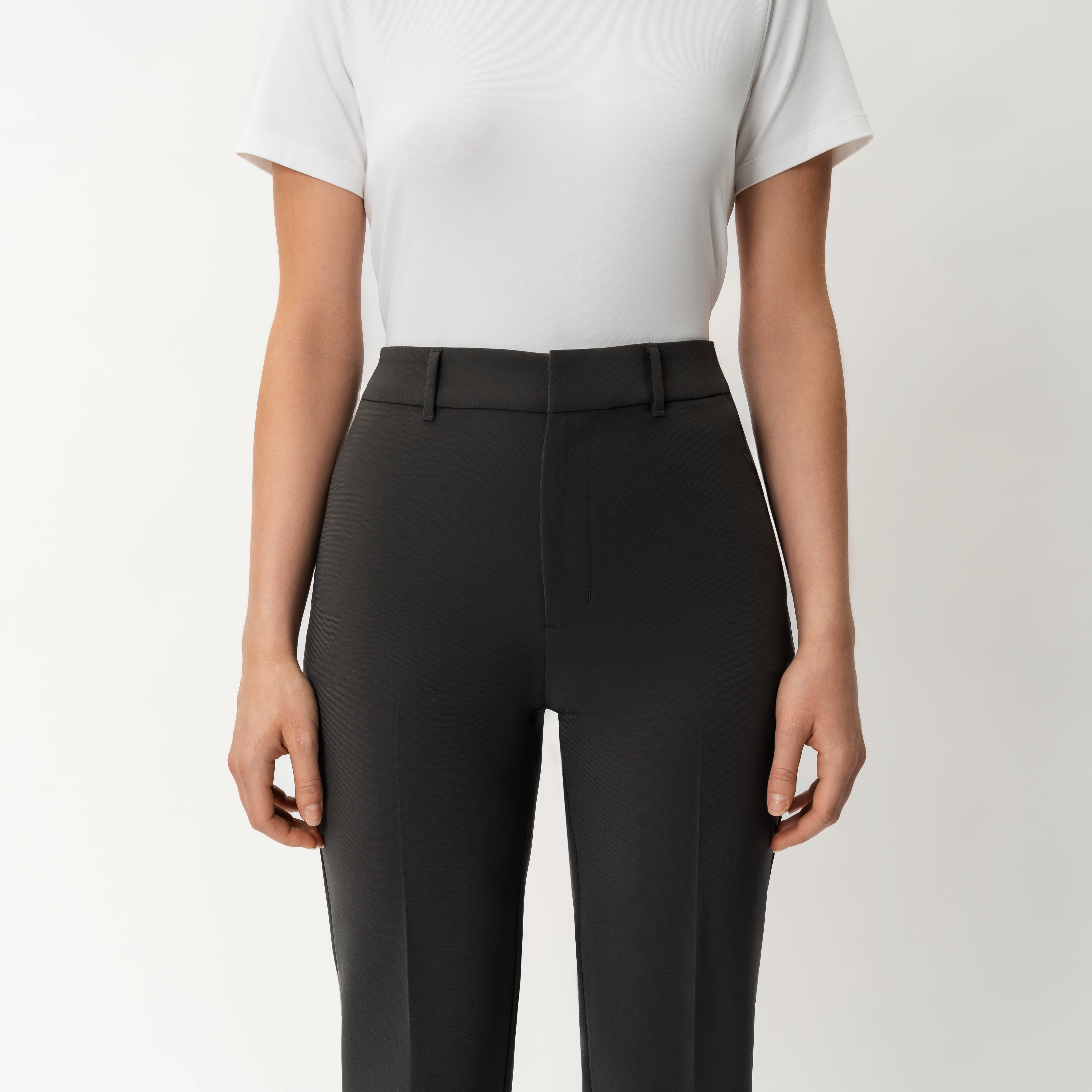 Crepe Slim Trouser - Ninepine