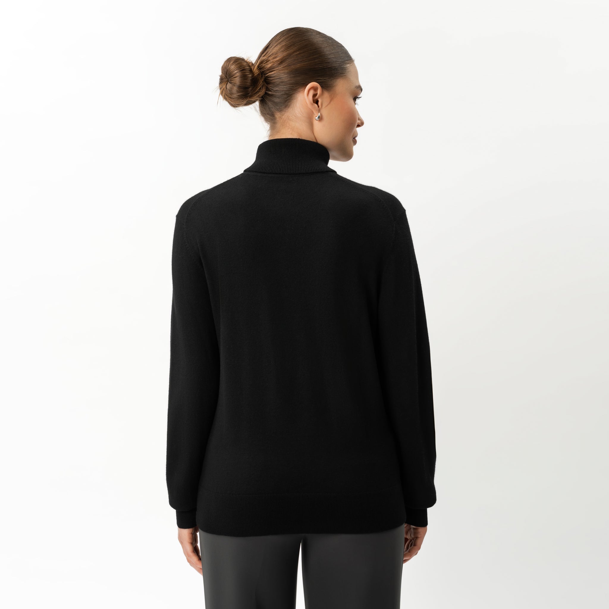 Merino Wool Relaxed Turtleneck - Ninepine