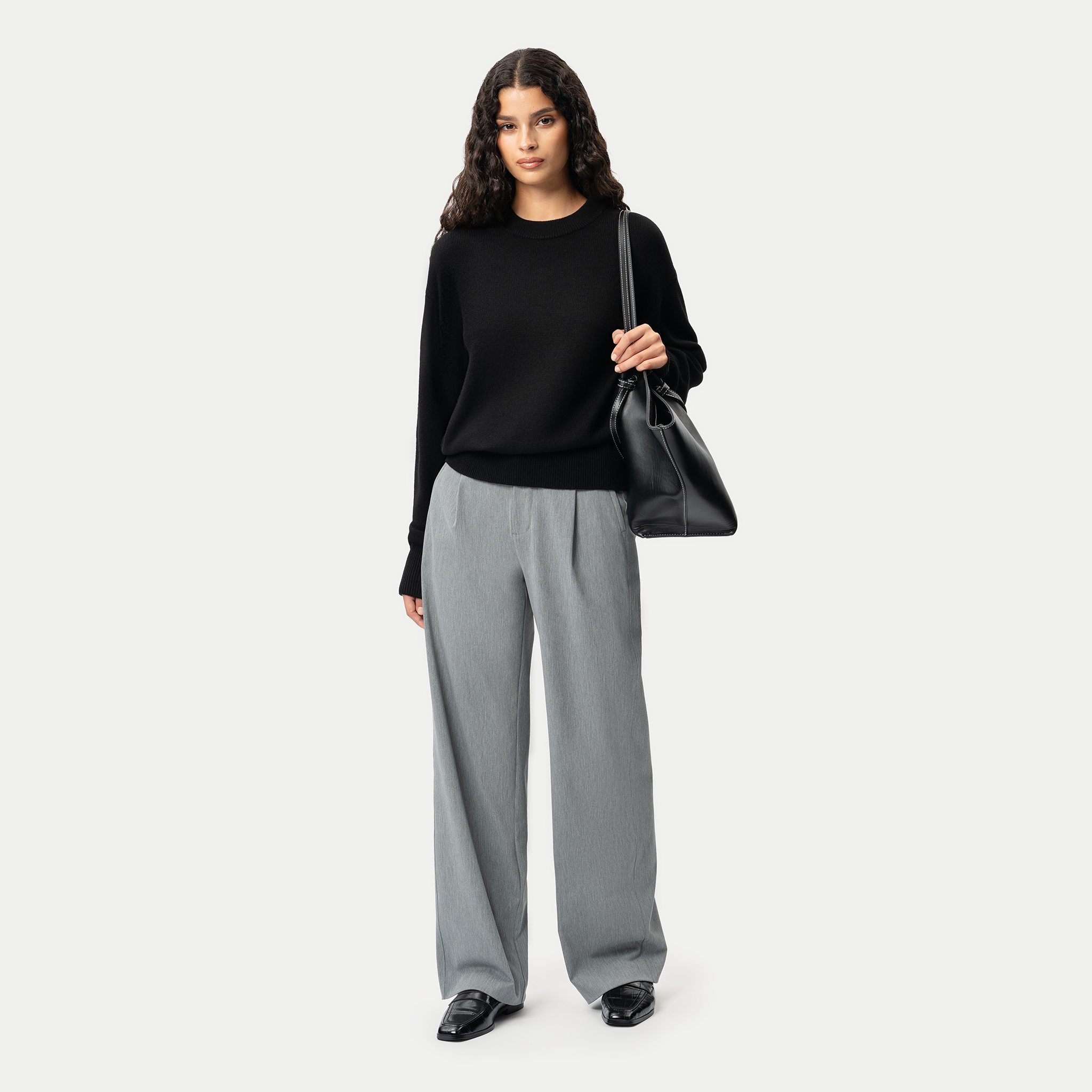 Lambswool Crewneck Sweater - Black - Ninepine