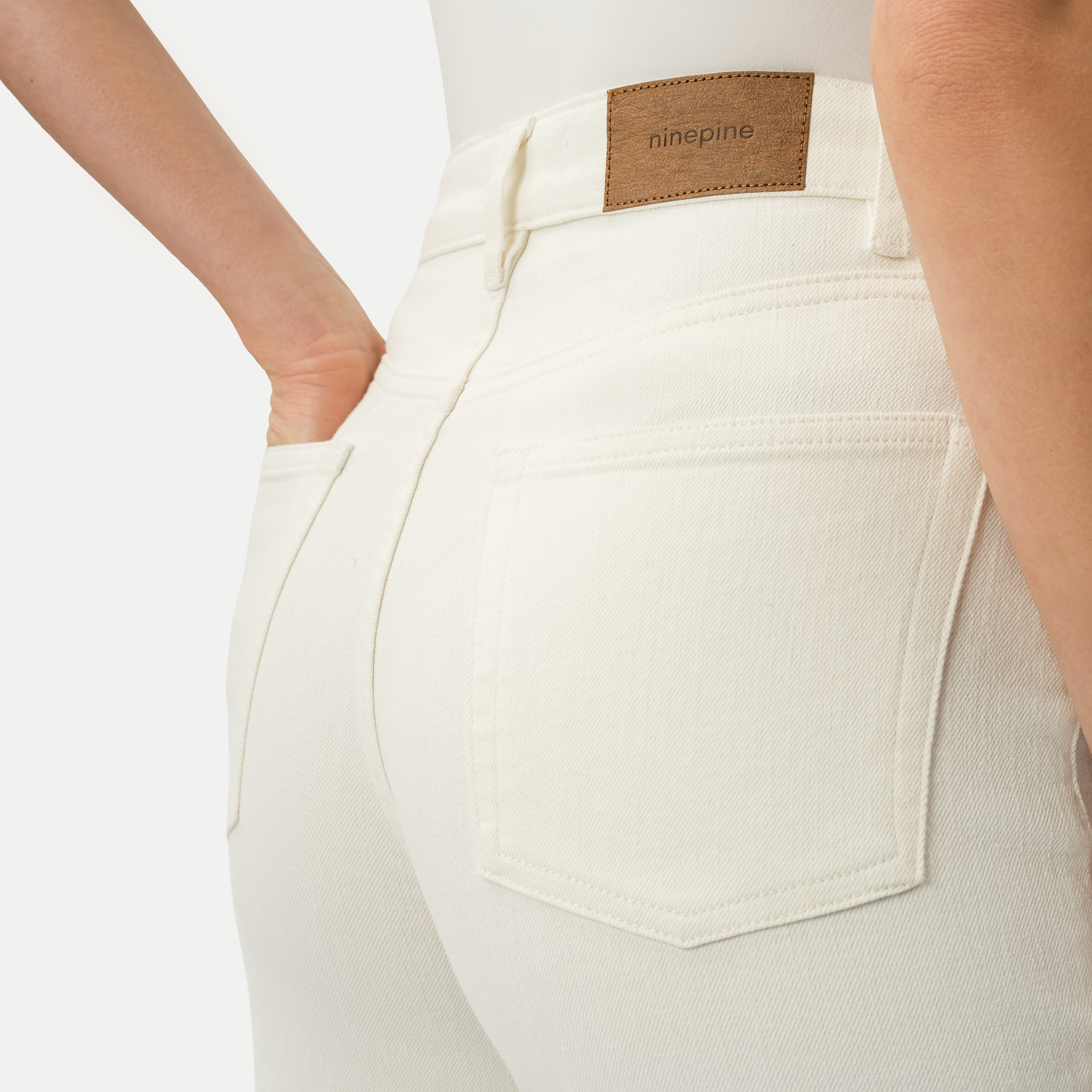 Relaxed ComfortDenim™ Jeans - Ninepine