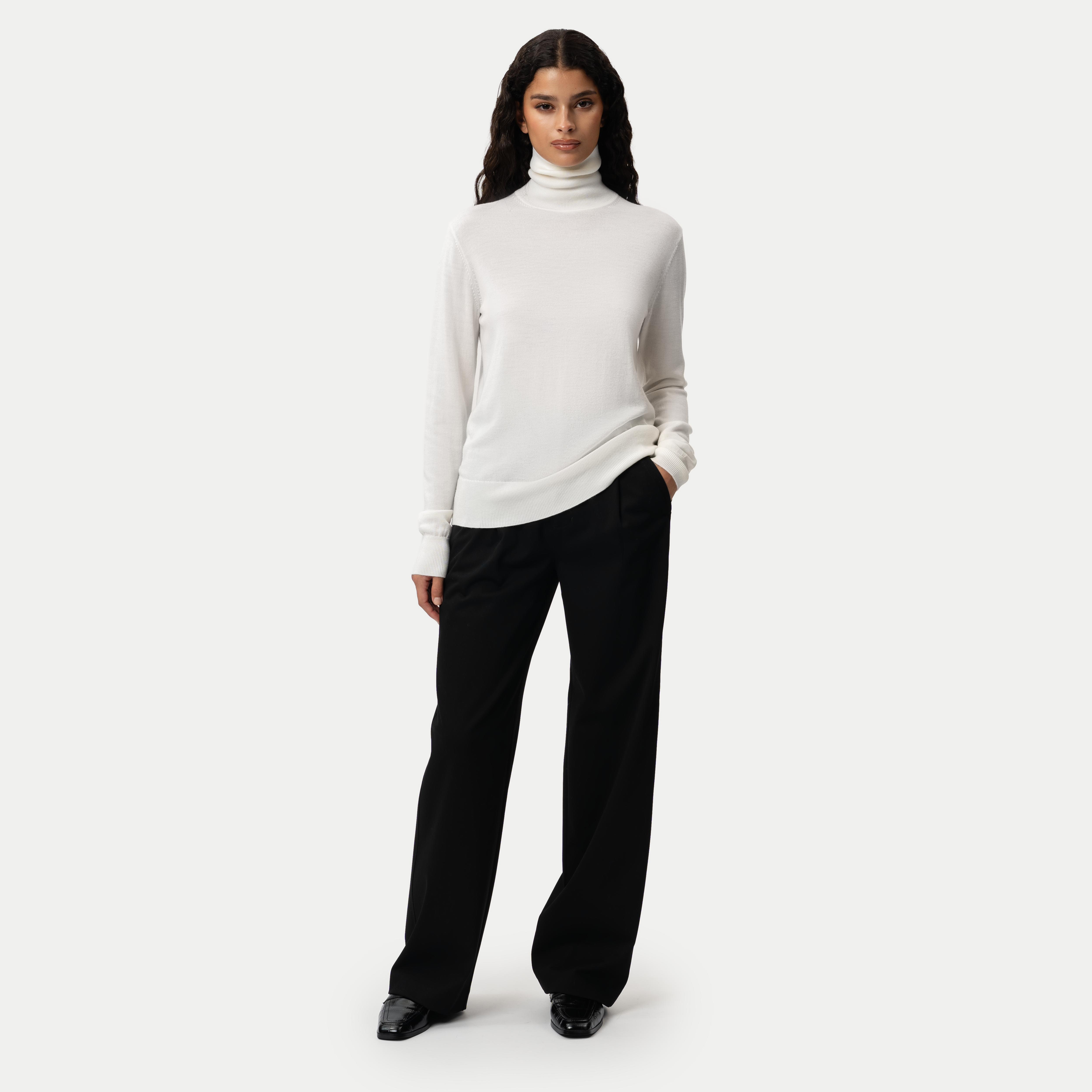 Merino Wool Relaxed Turtleneck - Ninepine