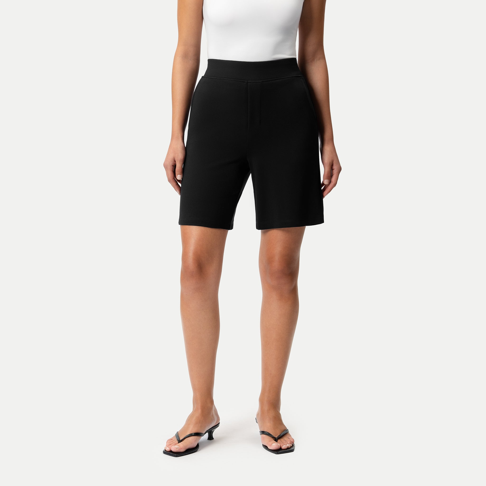 Light Ponte Shorts - Ninepine